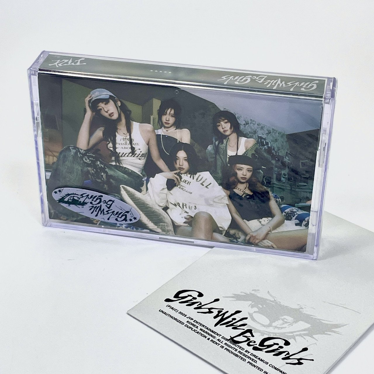 ITZY - Girls Will Be Girls (Cassette Ver.Green)