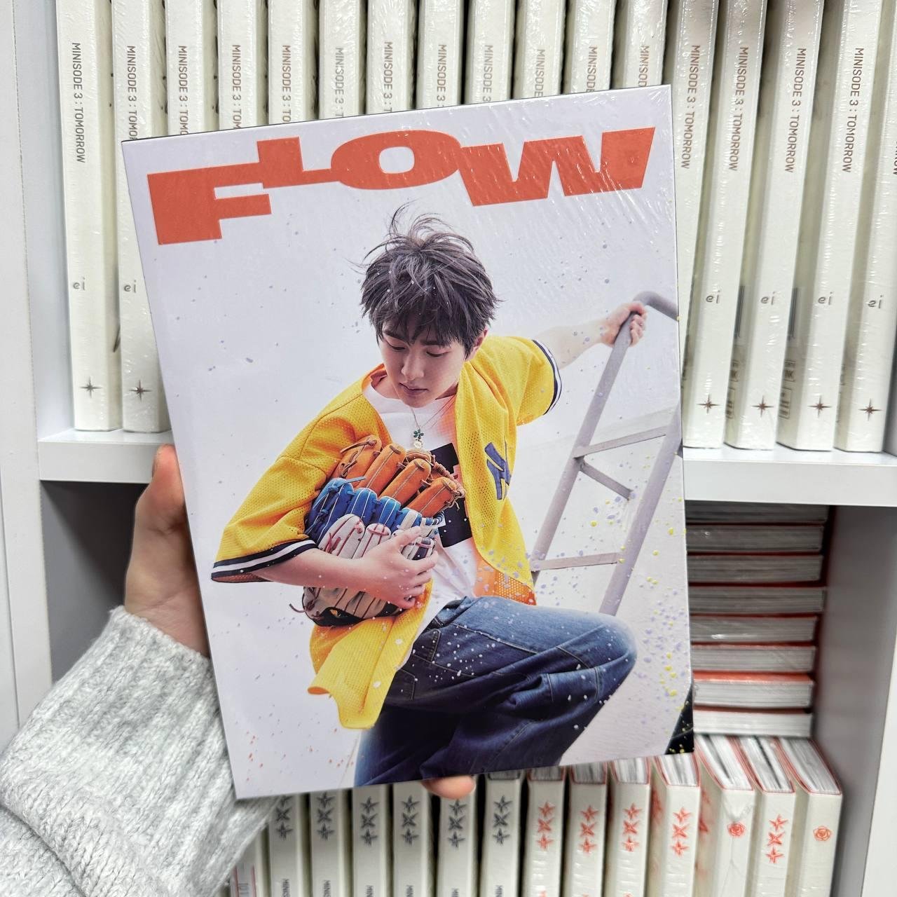 ONEW (SHINEE) - FLOW  Ver. WEEKEND