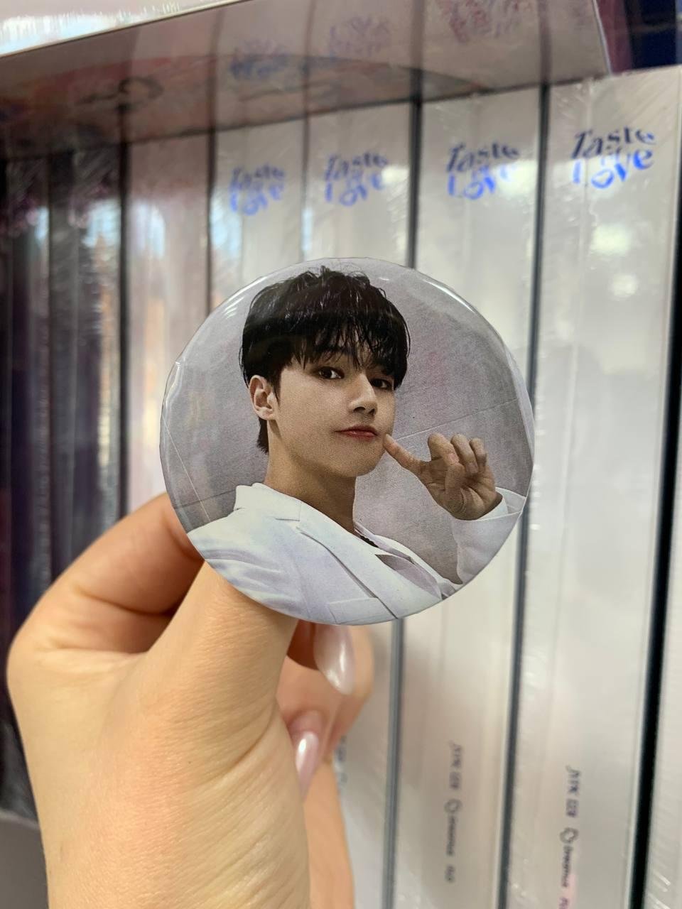 Значок  Ateez