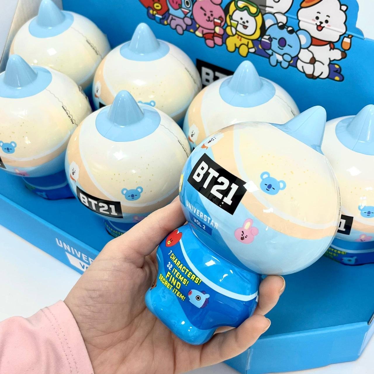 Випадкова фігурка BT21