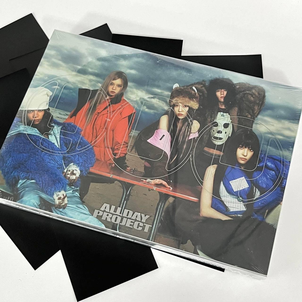 ALLDAY PROJECT- The 1st EP Album ‘ALLDAY PROJECT’ ( DAY ver )