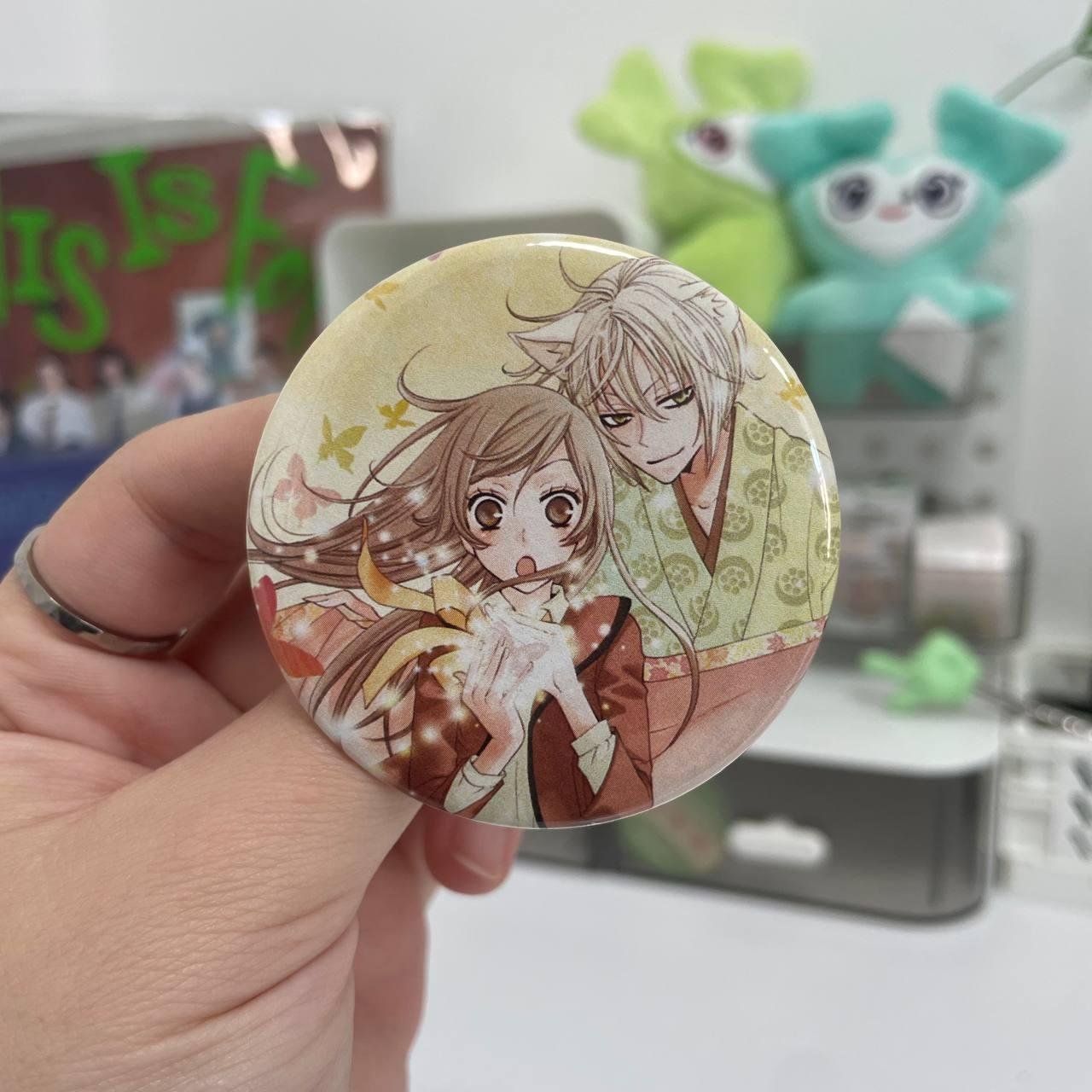 Значок “Приємно познайомитися, Бог / Kamisama Kiss”