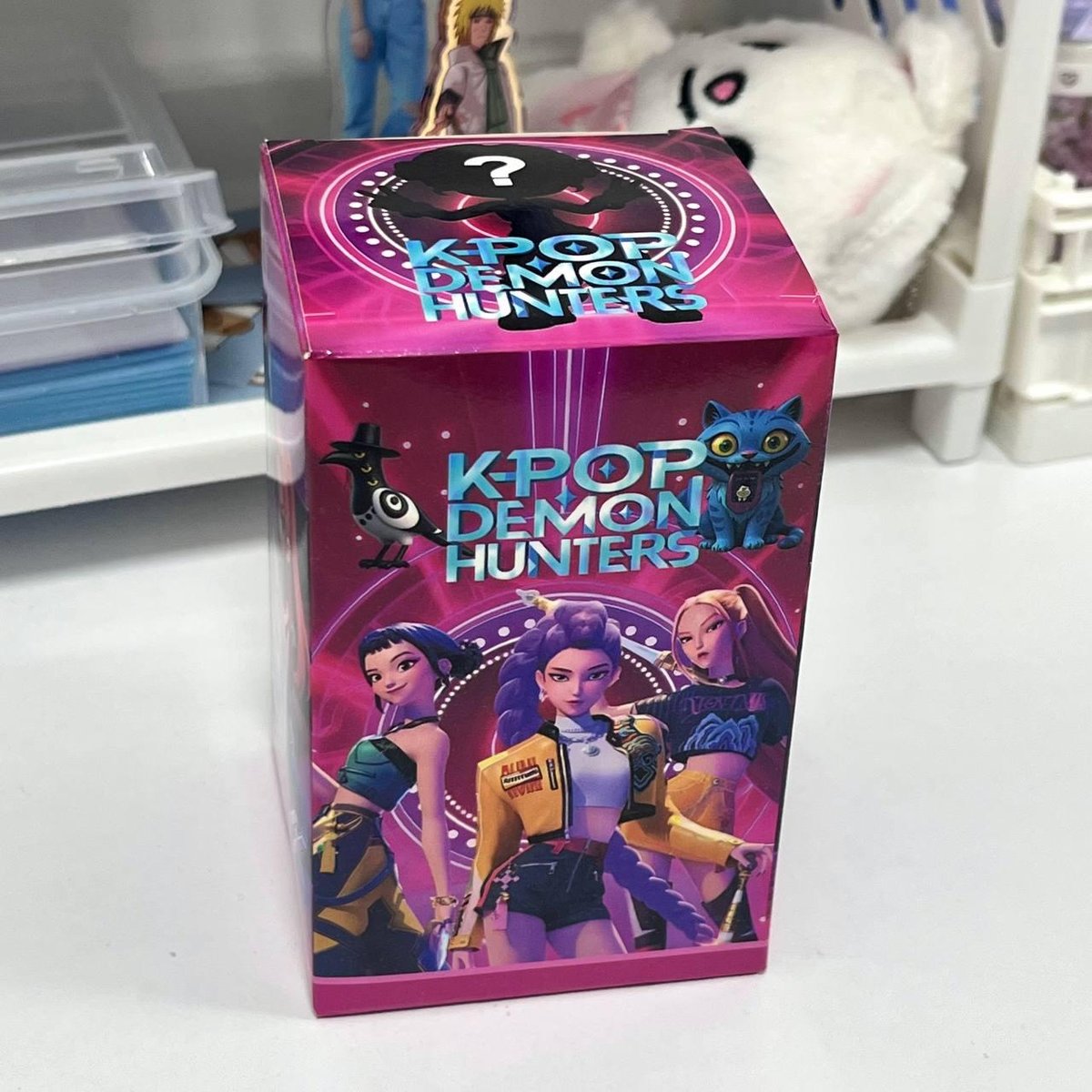 Випадкова акрилова  фігурка "К-поп мисливці на демонів / k-pop demon hunters"