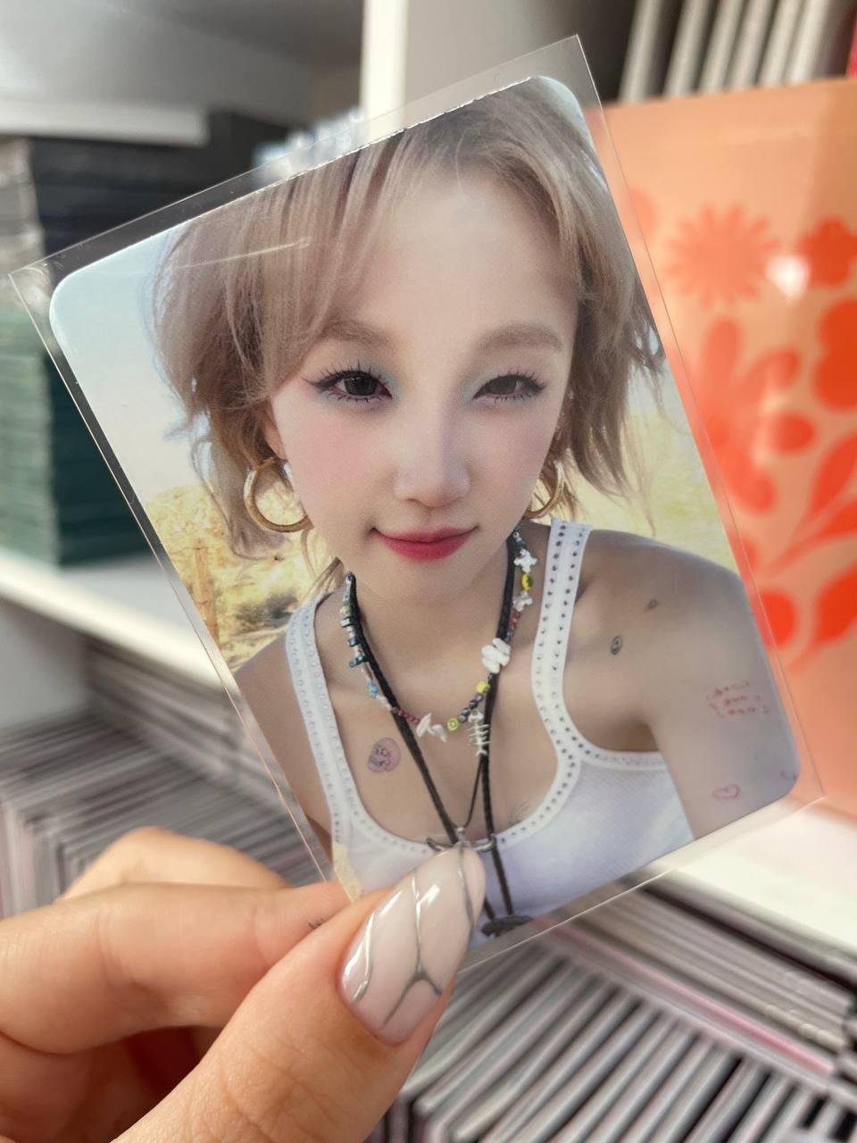Офіційна картка YUQI (G)I-dle (можливі мілкі дефекти)