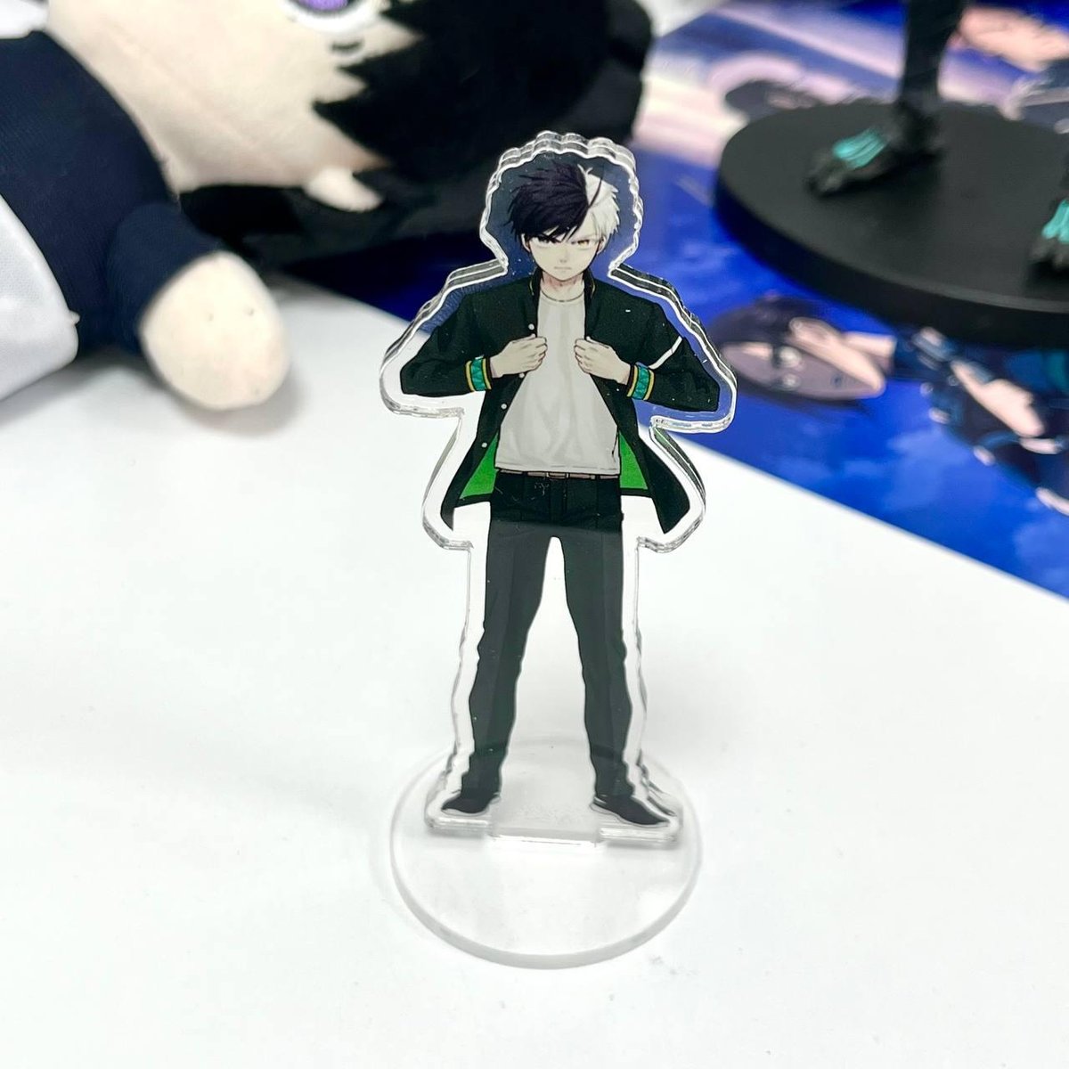 Акрилова фігурка “Вітролом / Wind Breaker” 10 см.