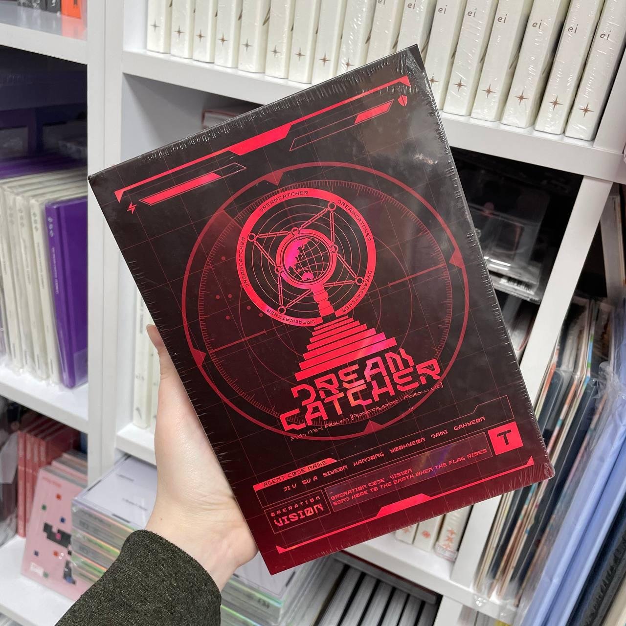 Dreamcatcher - Apocalypse : Follow us [T ver.(Limited Edition)] 7th Mini Album