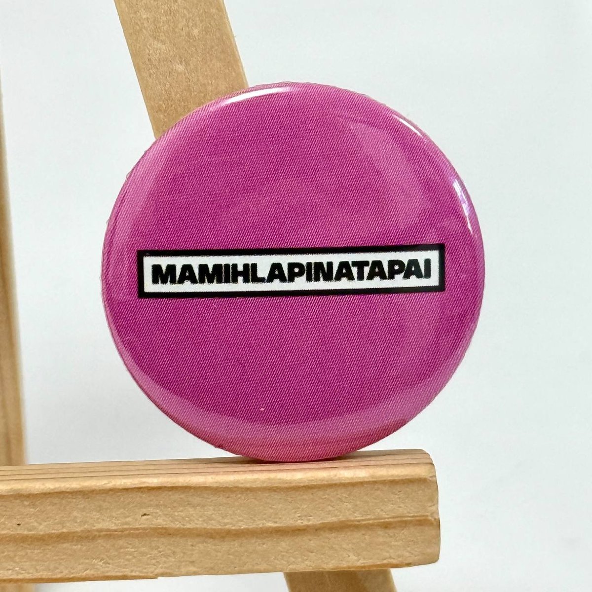 Міні значок Illit