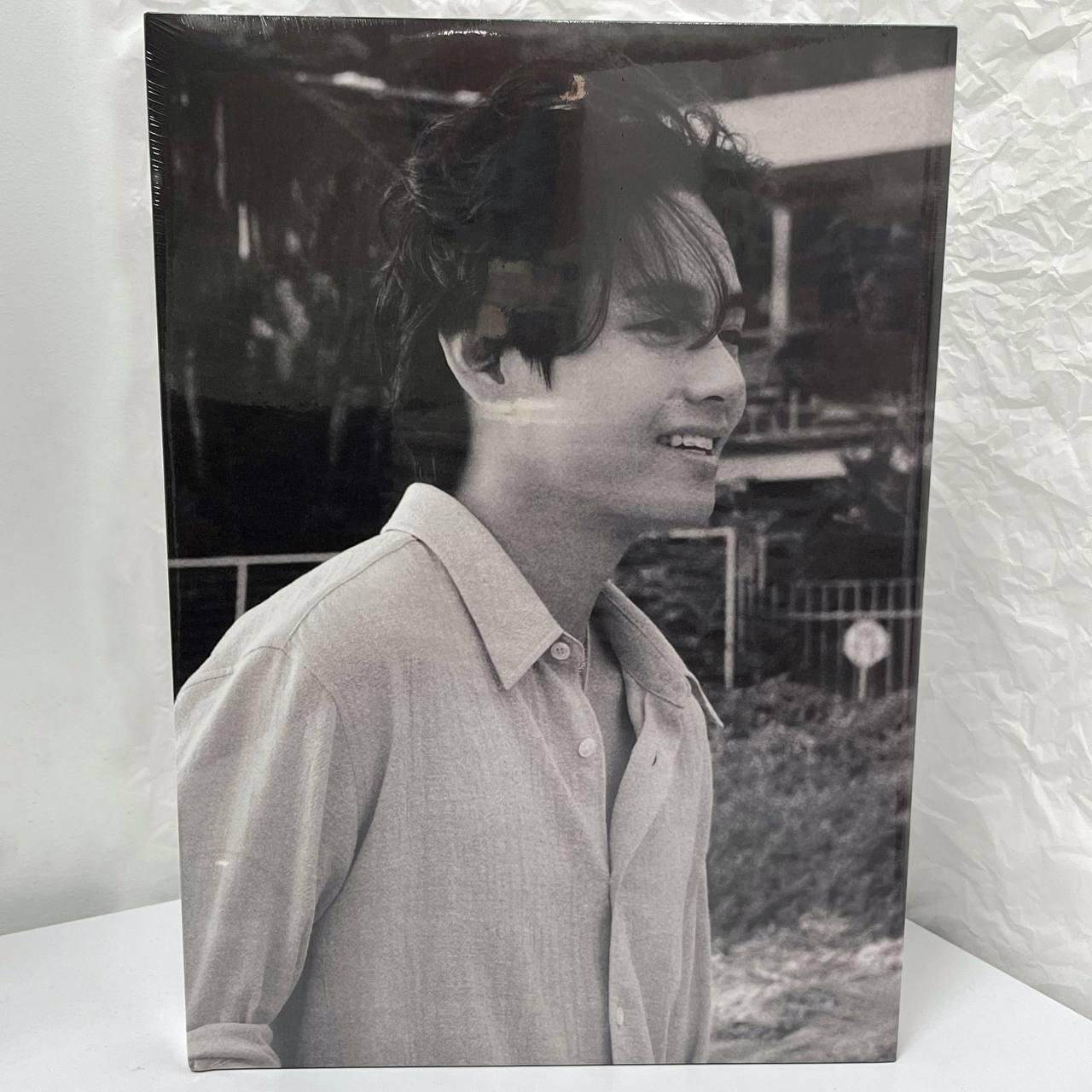 V (BTS) - TYPE 1 Photobook Ver.