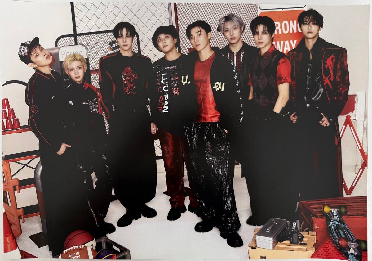 Постер Ateez