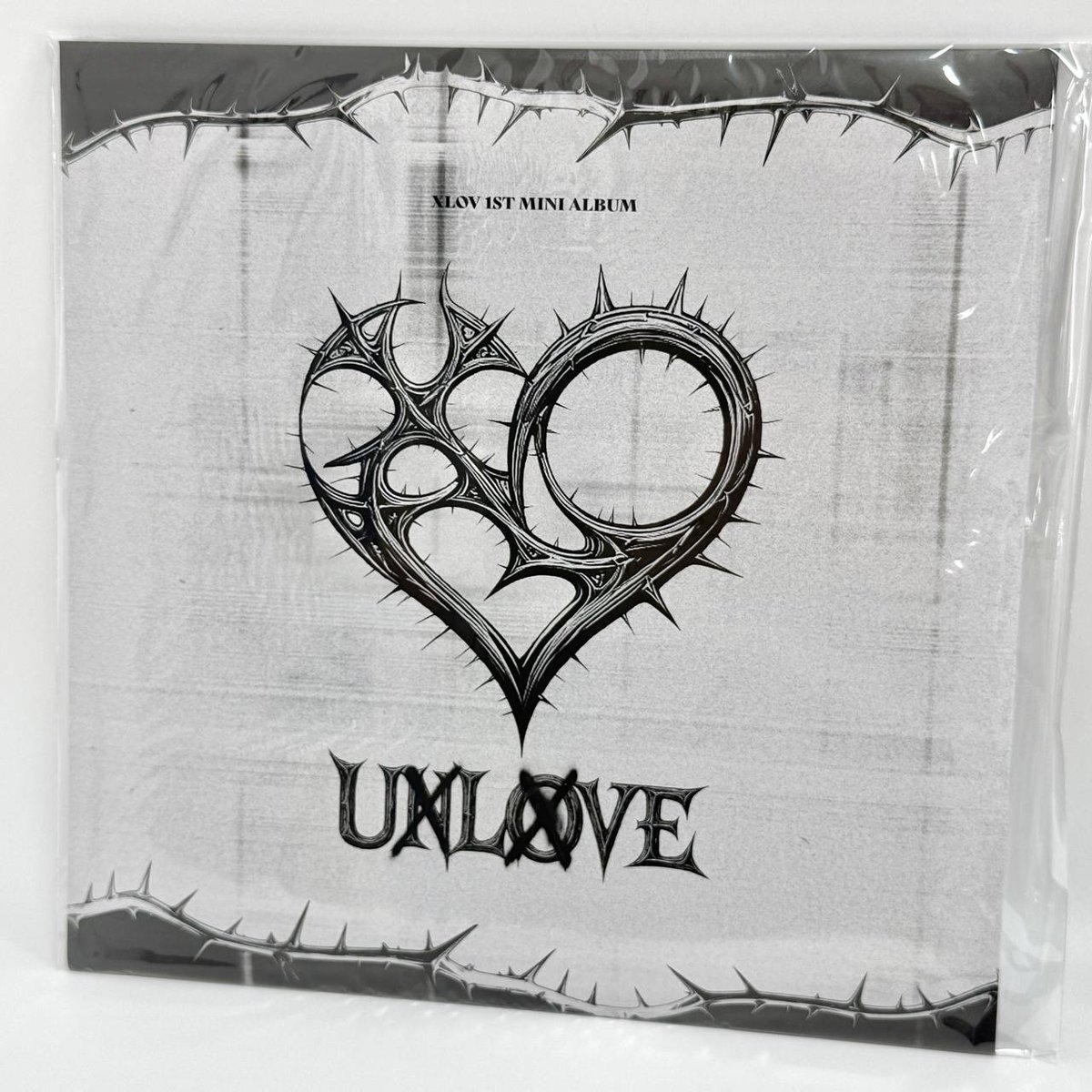 XLOV - UXLXVE ( LP/Vinyl ver.)