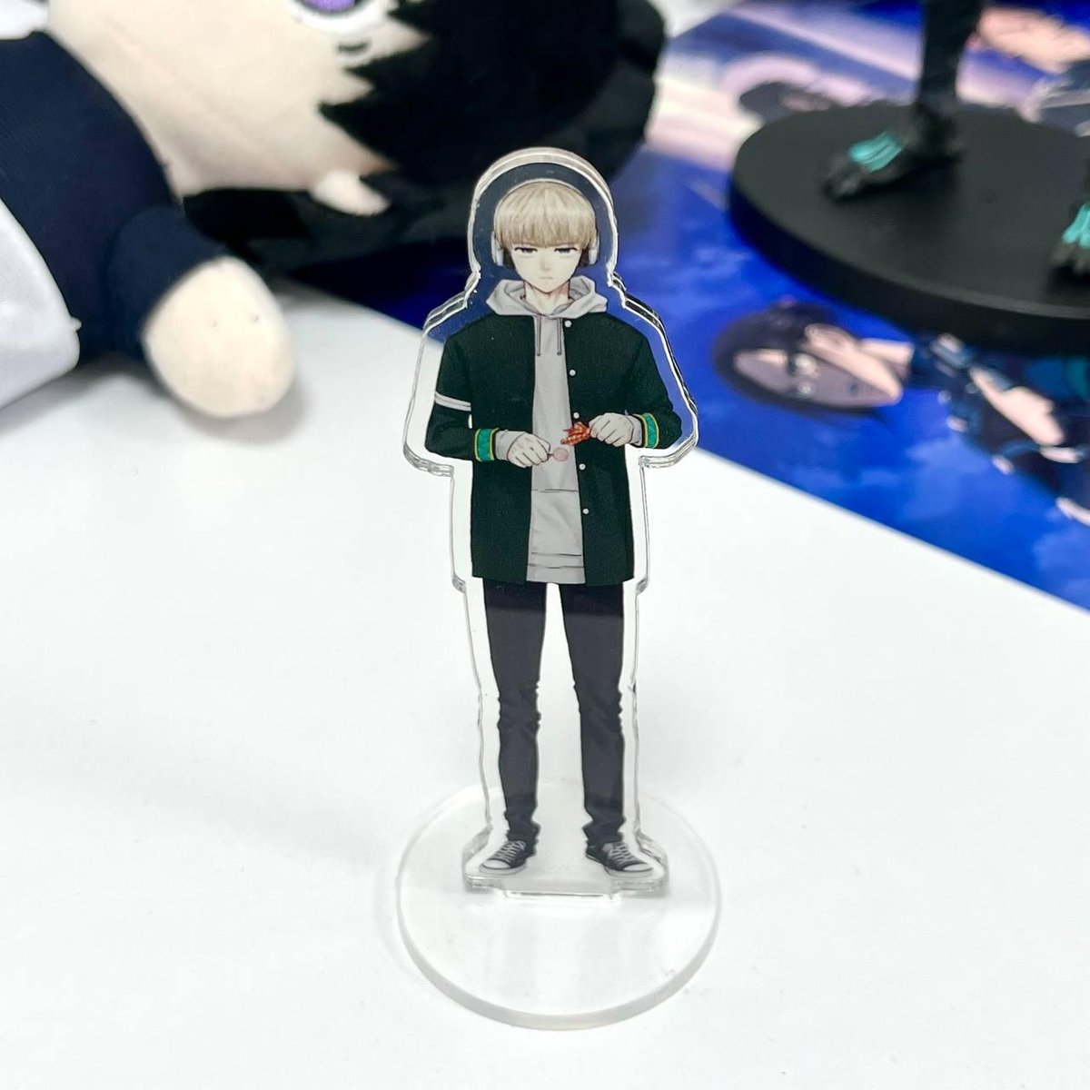 Акрилова фігурка “Вітролом / Wind Breaker” 10 см.