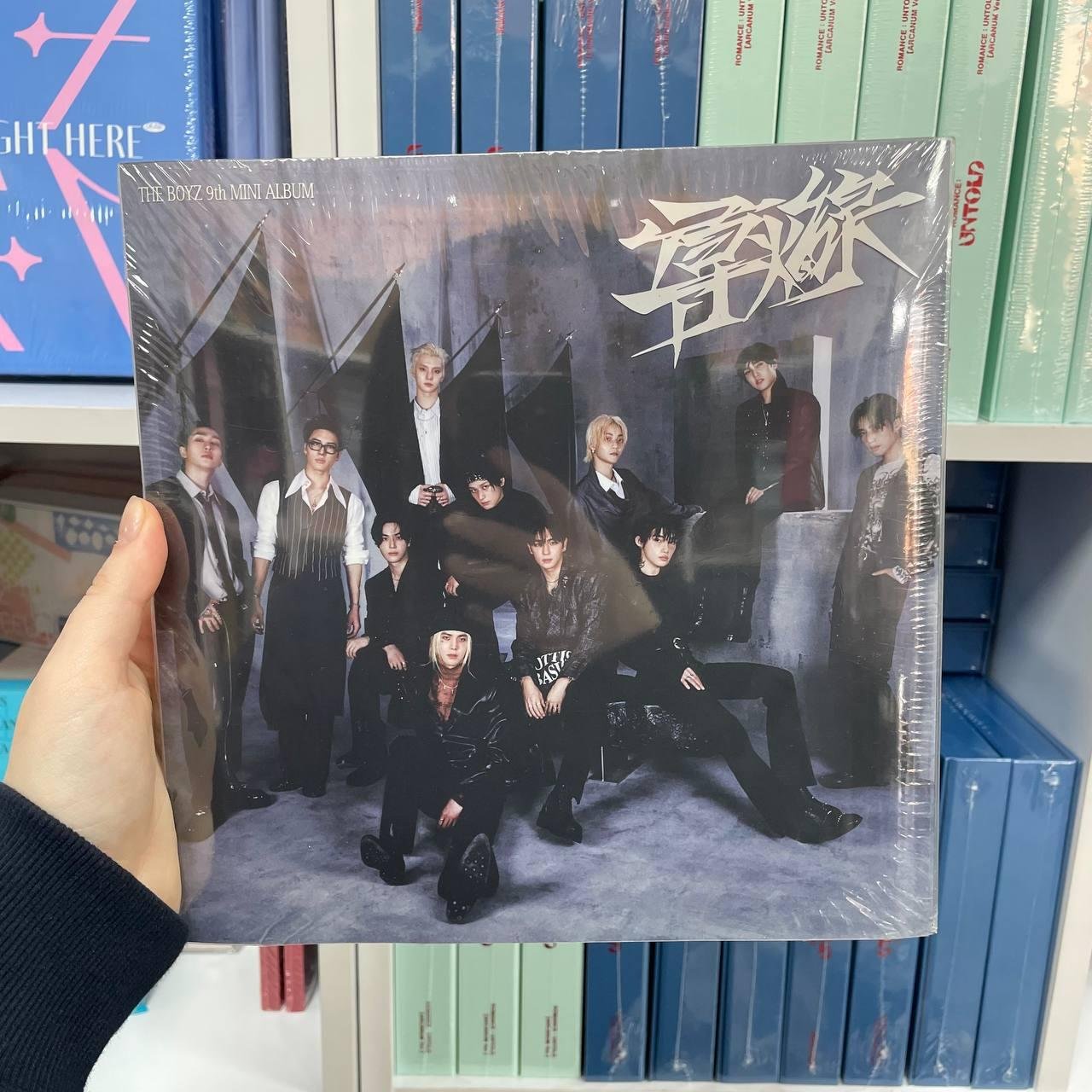 THE BOYZ - 導火線 (TRIGGER) (Photobook Pioneer Ver.)