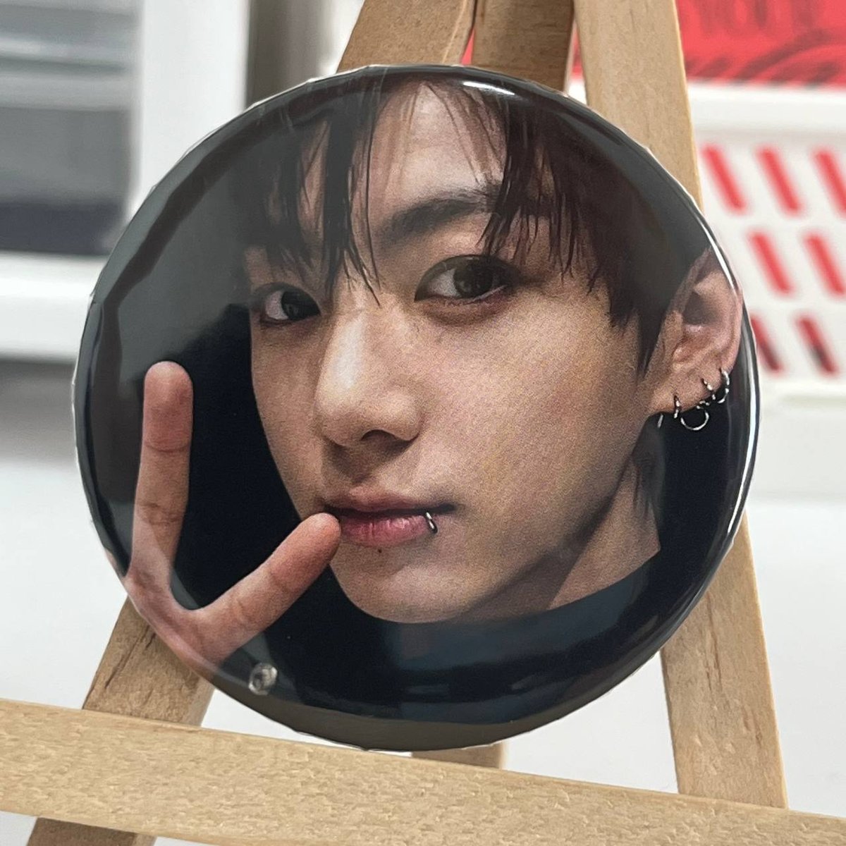 Значок  BTS