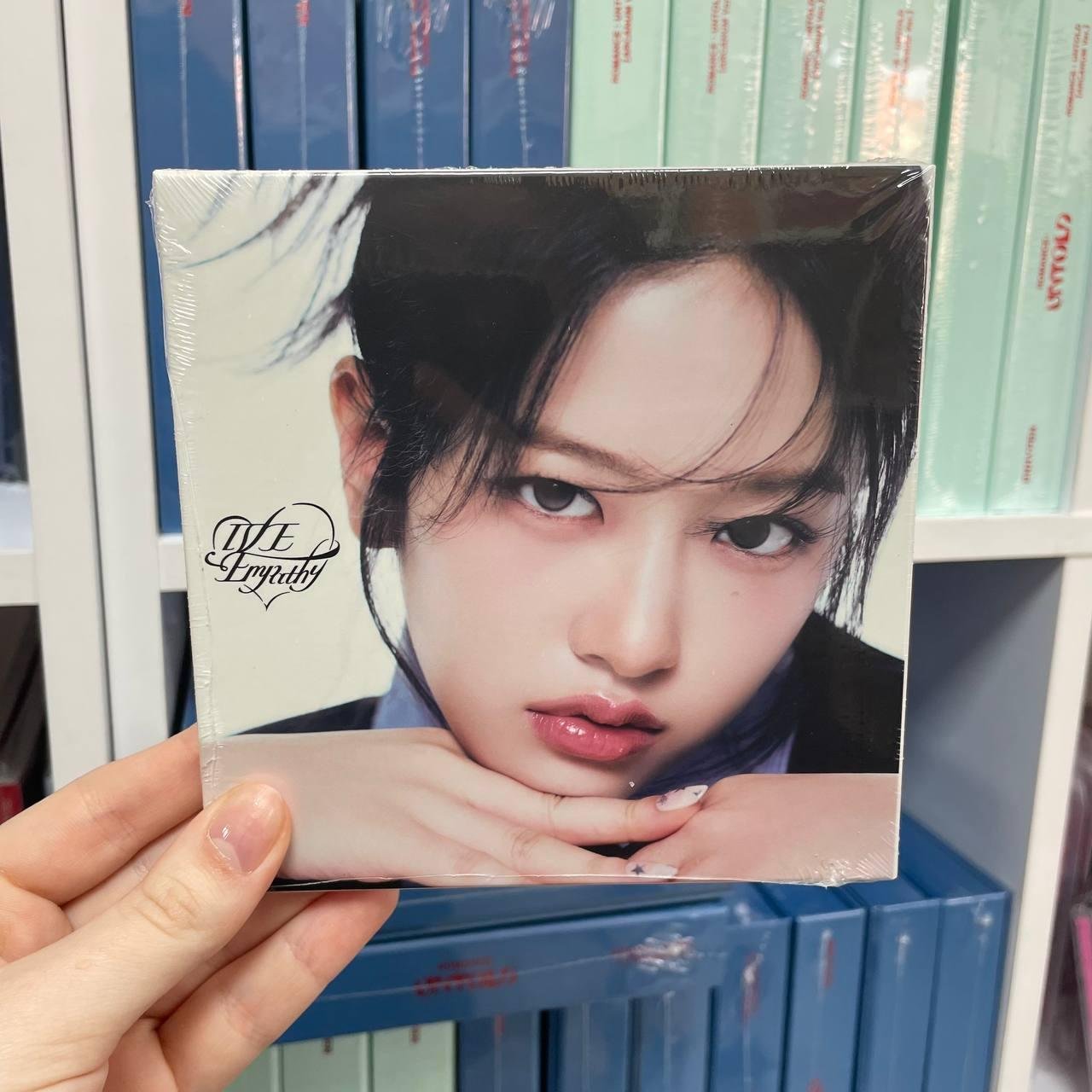 IVE - IVE EMPATHY (DIGIPACK VER.) YUJIN