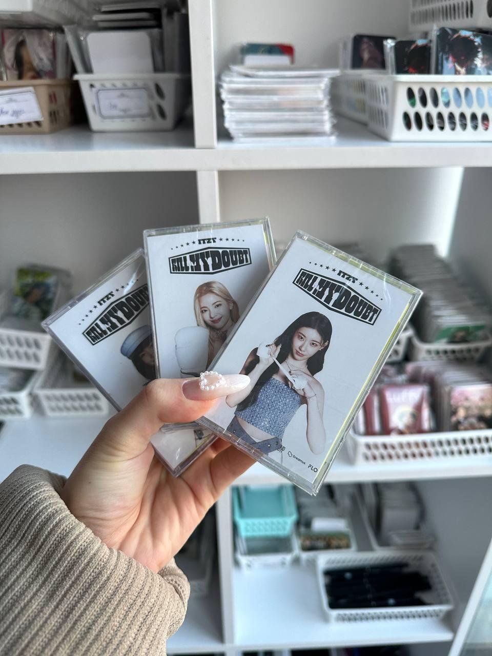 ITZY - KILL MY DOUBT (Cassette Ver. Random)