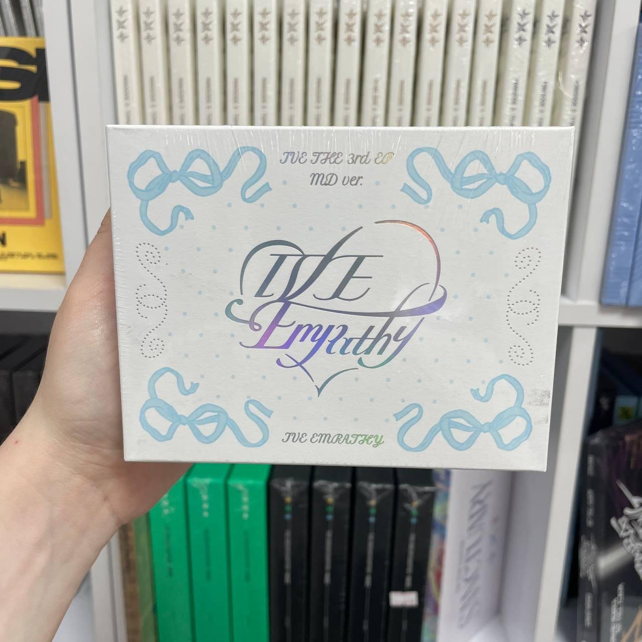 IVE - IVE EMPATHY (MD VER.)