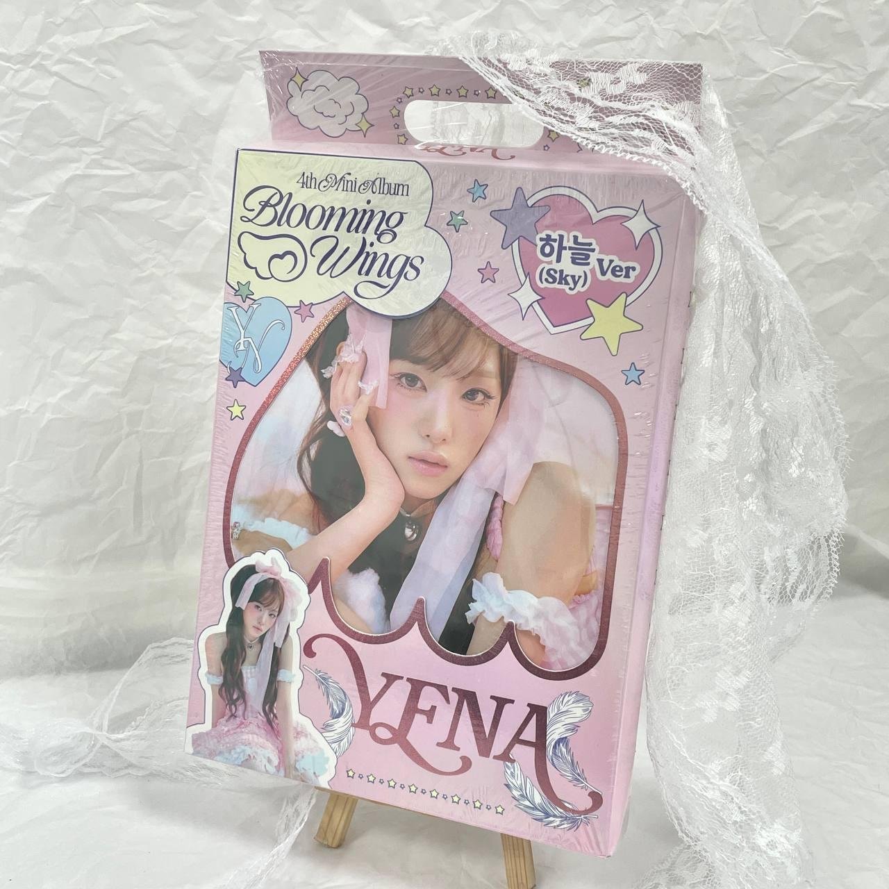 YENA - Blooming Wings (Sky Ver.)