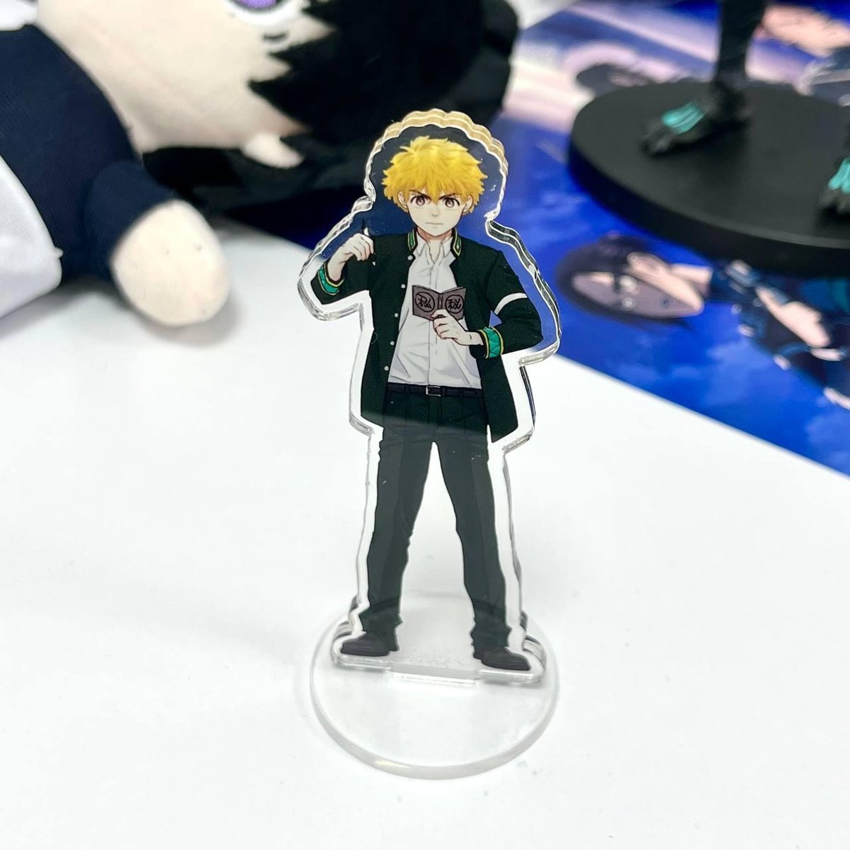 Акрилова фігурка “Вітролом / Wind Breaker” 10 см.