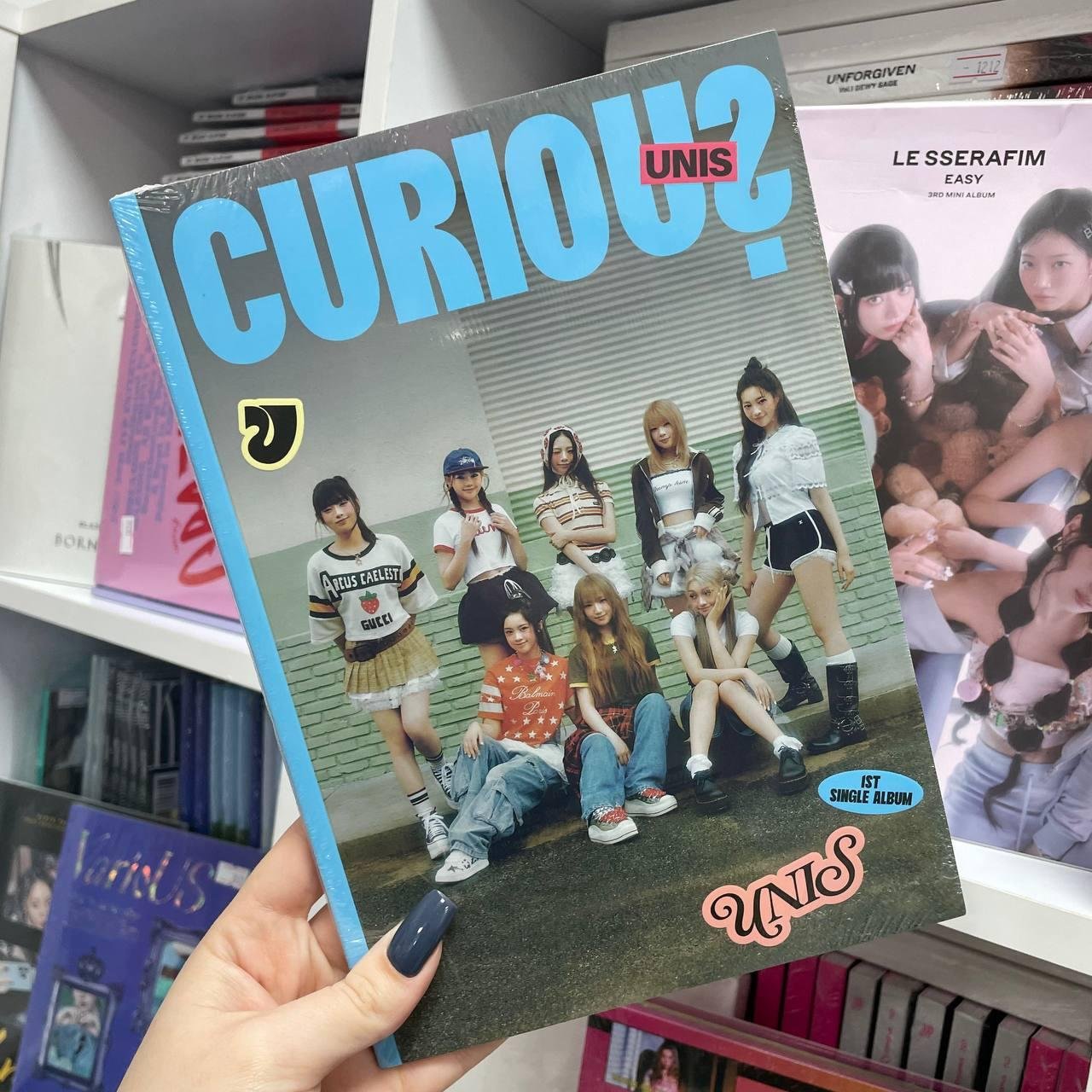 Unis - Curious ver. Glow-Z