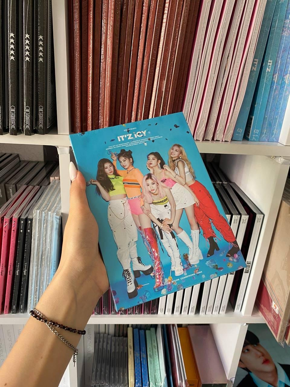 ITZY - IT’z ICY (Icy Ver.)