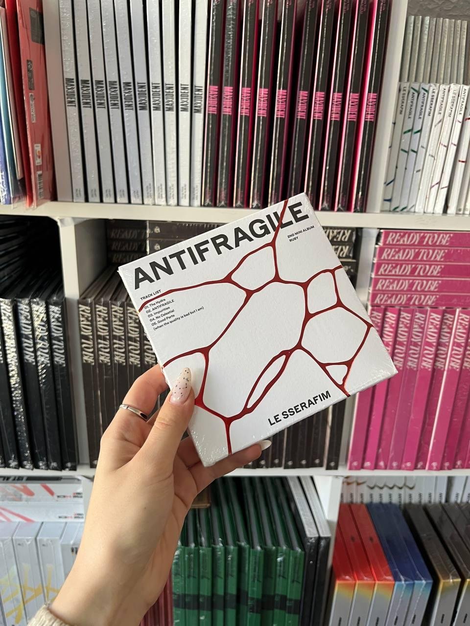 LE SSERAFIM  Mini Album 'ANTIFRAGILE' (COMPACT Ver.)  EUNCHAE (RUBY)