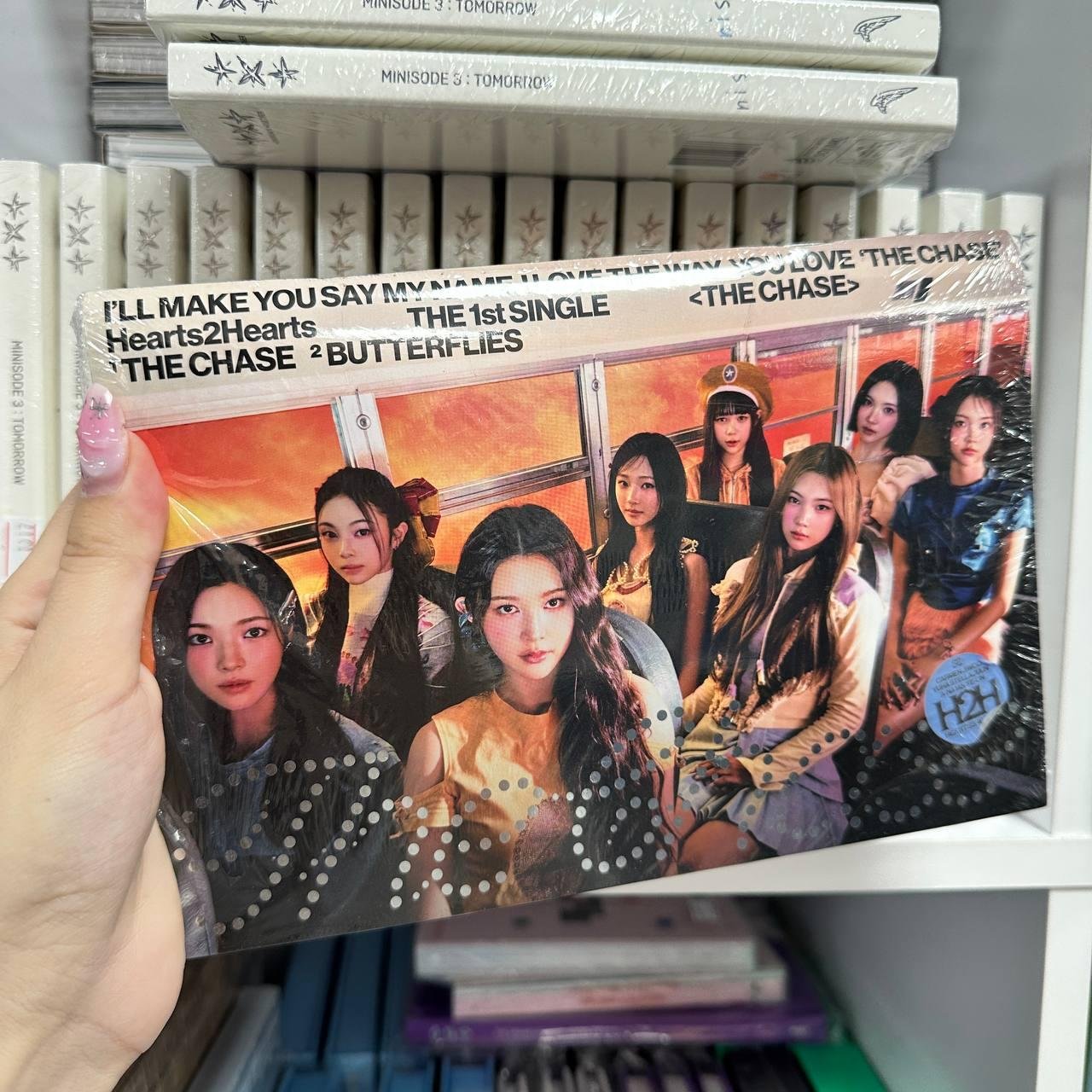 Hearts2hearts - The Chase