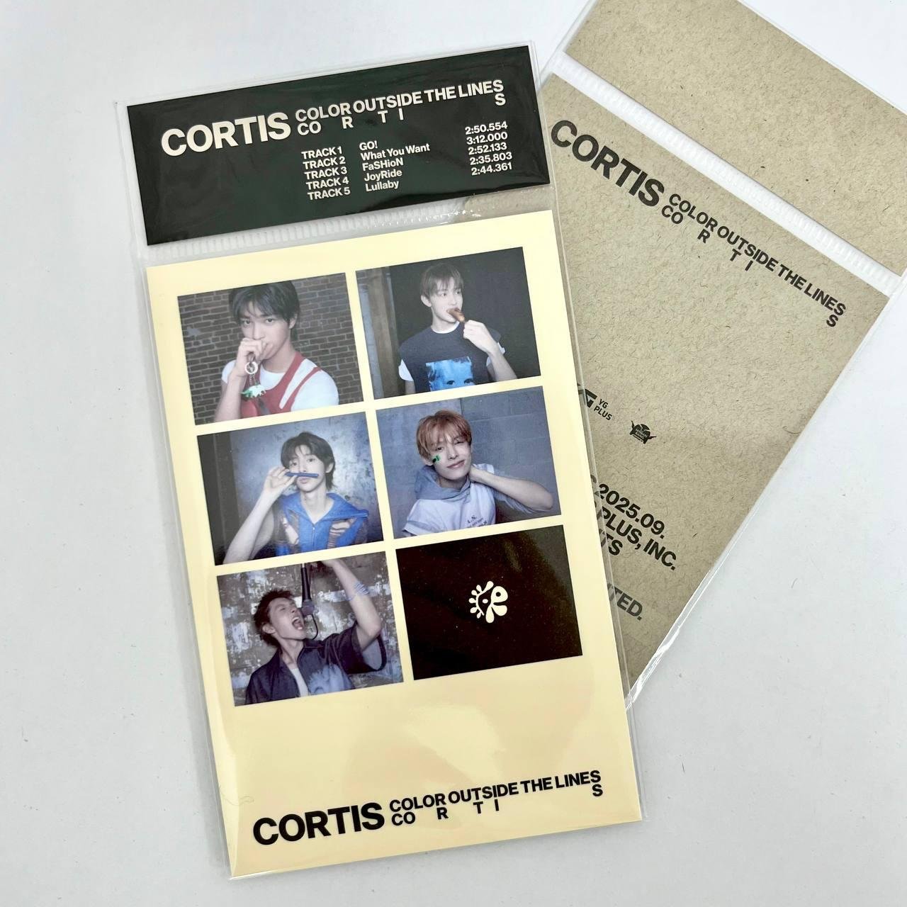 Cortis - Color Outside the Lines (weverse B ver.)