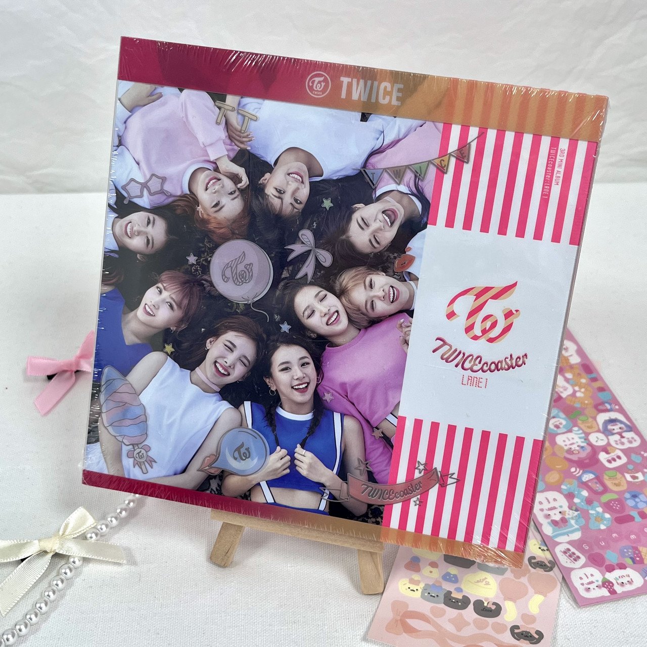 TWICE – TWICECOASTER: LINE 1 Ver. Neon magenta