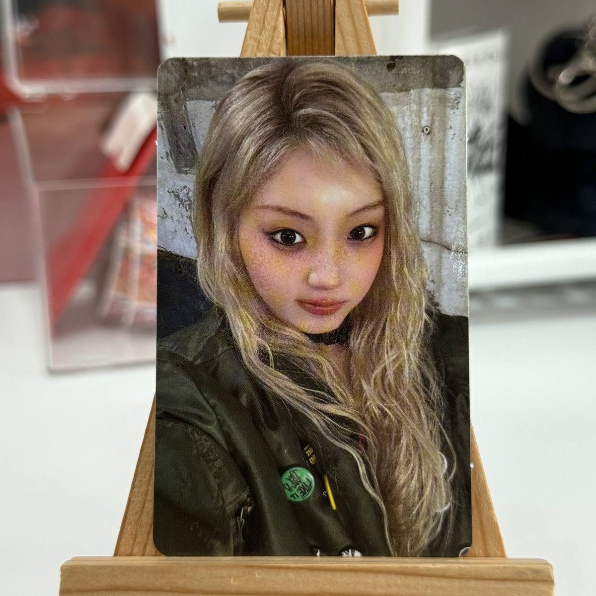 Офіційна картка ILLIT weverse shop POB