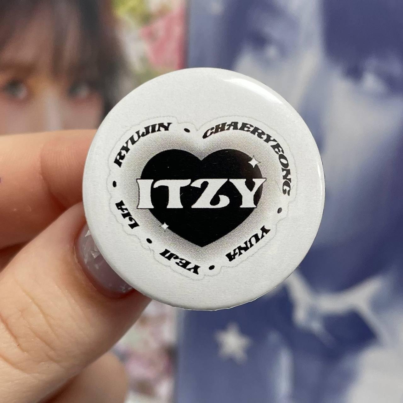 Міні значок Itzy