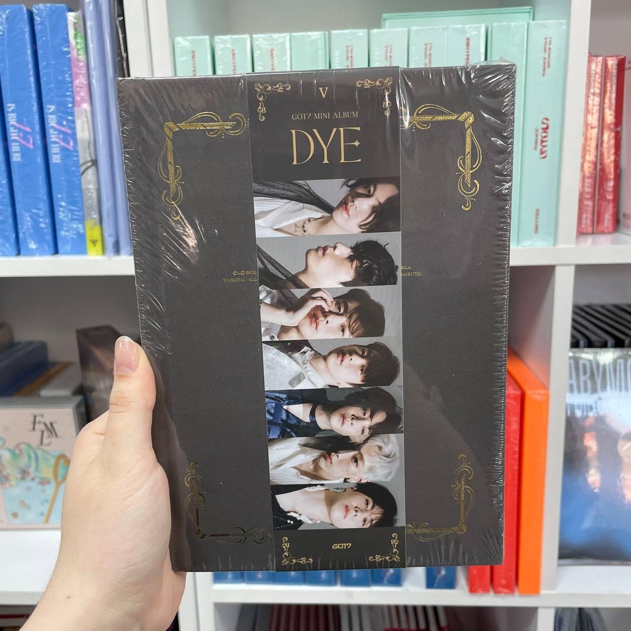 GOT7 - DYE (E VER.)