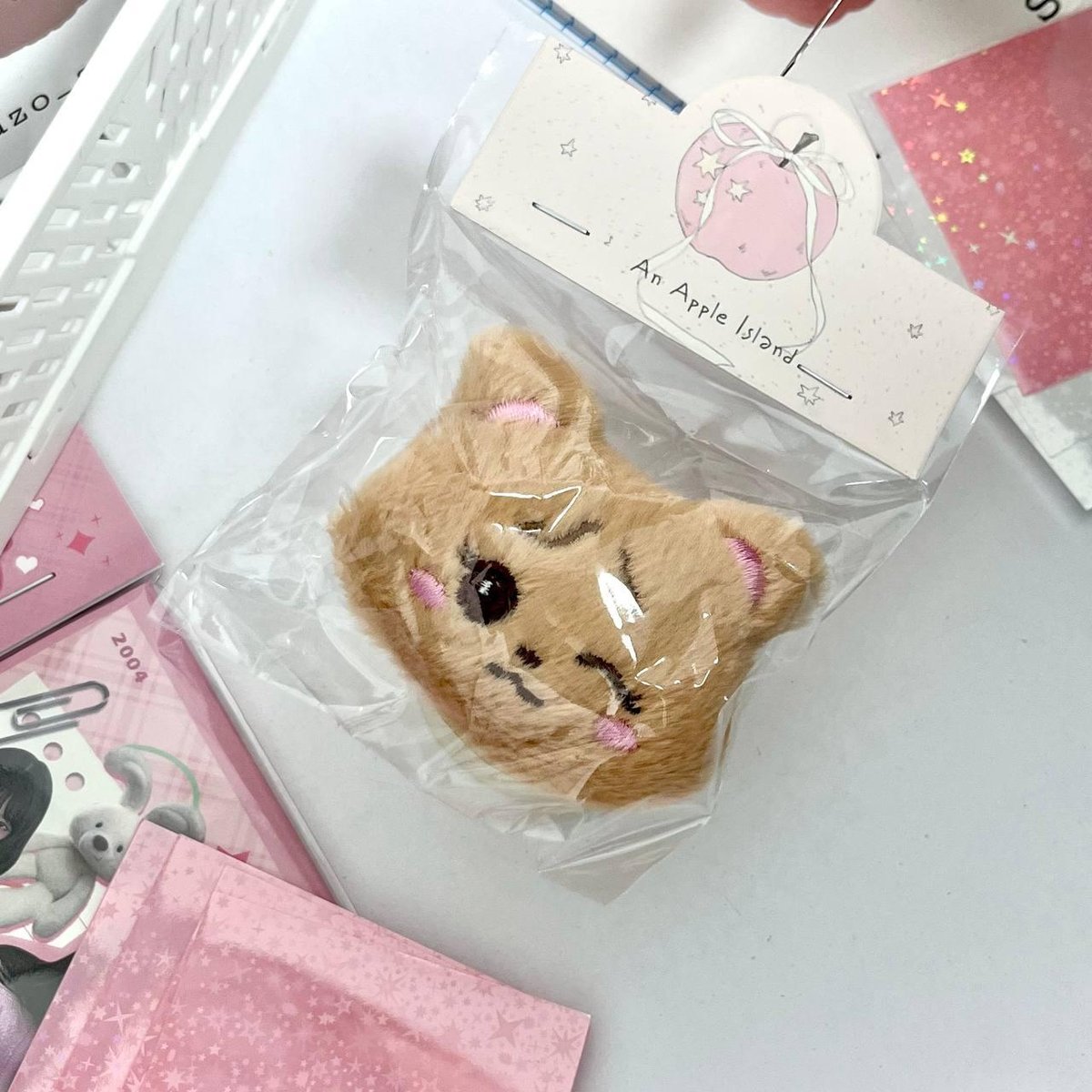 Пухнастий значок BLACKPINK