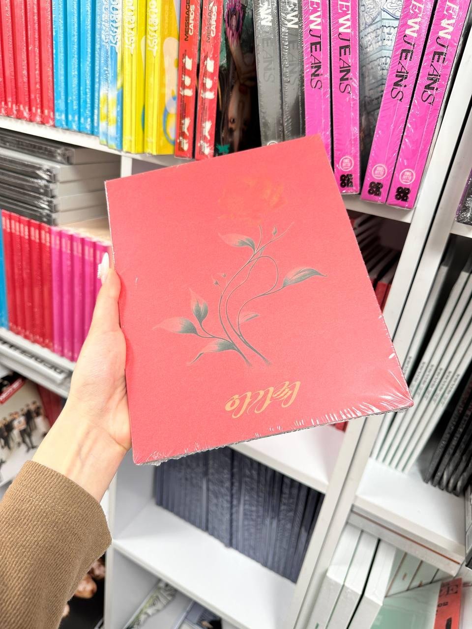 SOOJIN – AGASSY ver Red