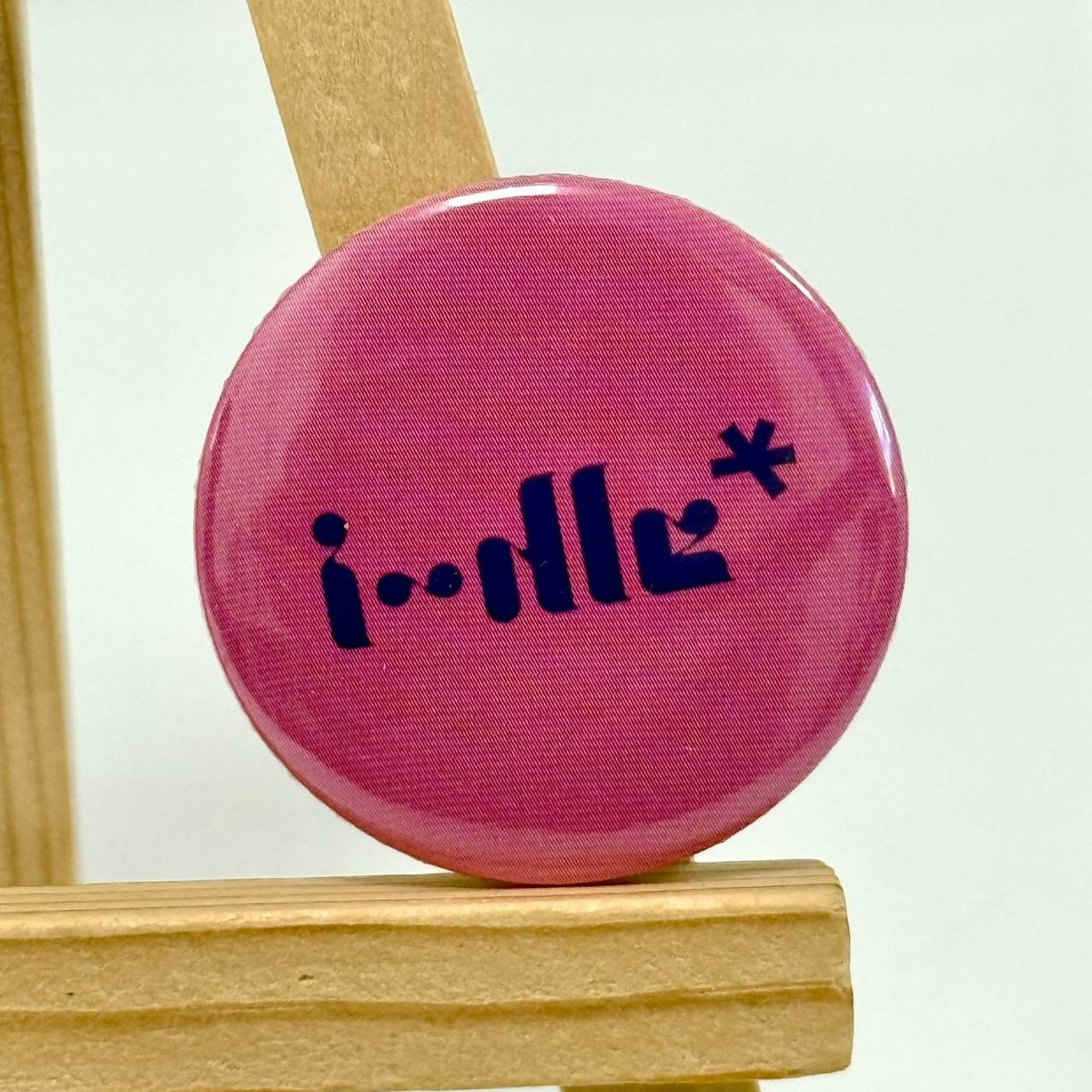 Міні значок I-dle