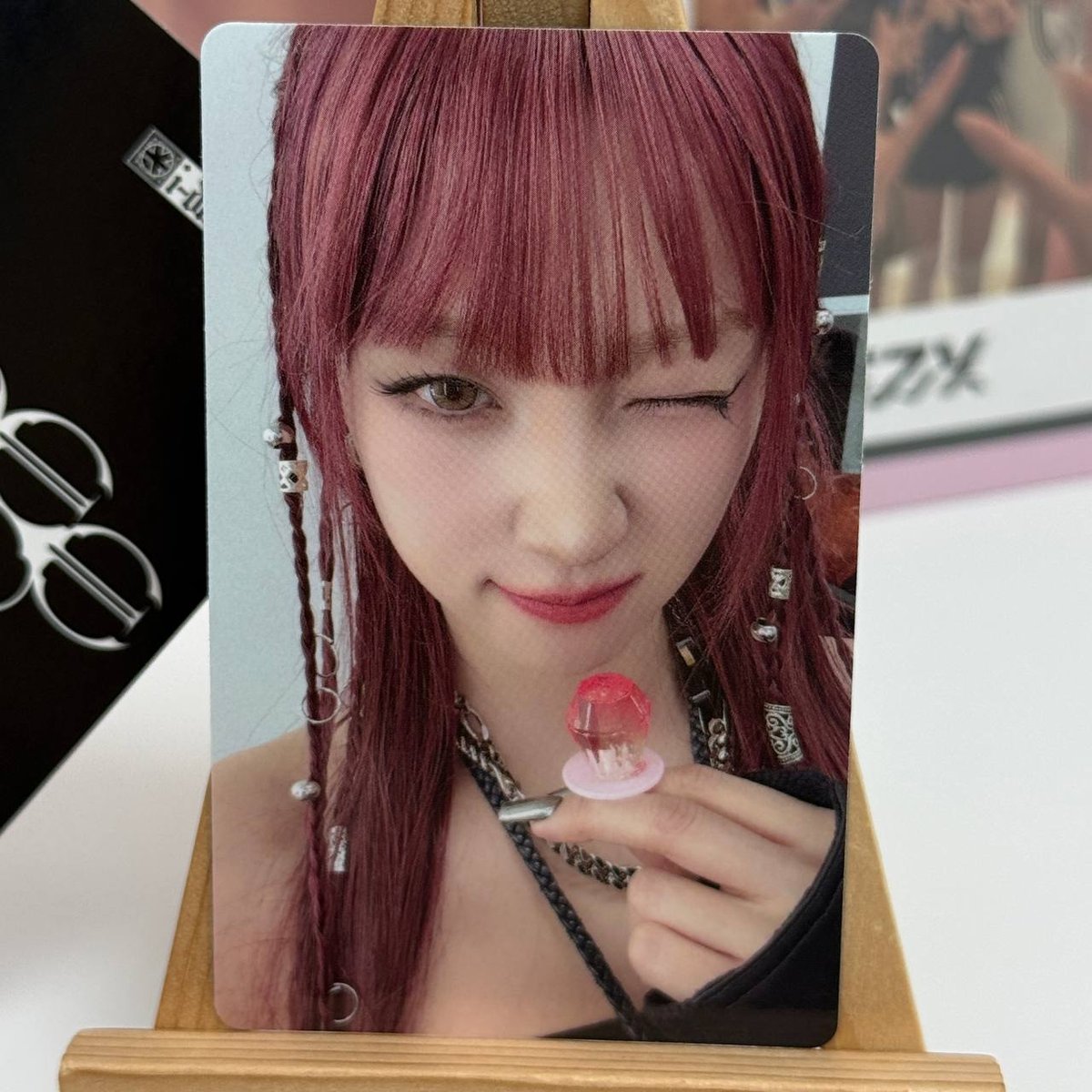 Офіційна картка I-DLE weverse shop