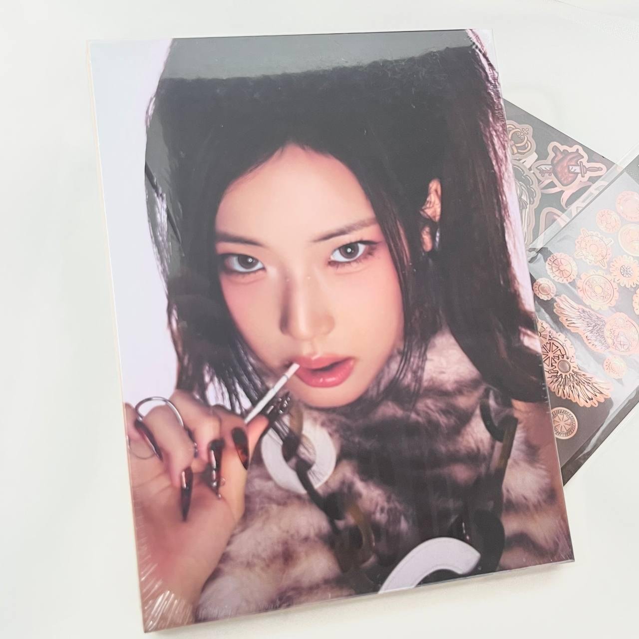 BABYMONSTER - WE GO UP ( PATTERN VER ) RUKA