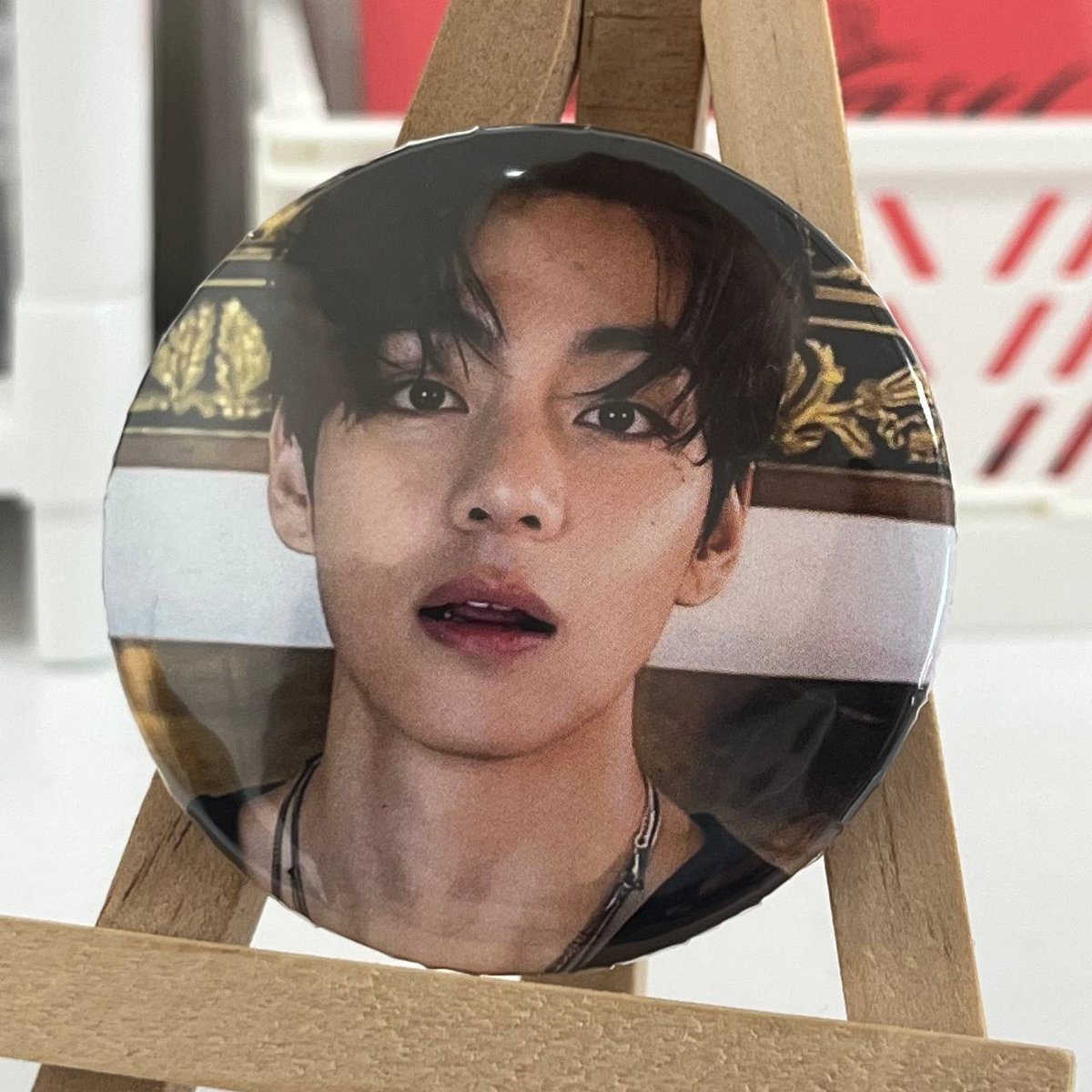 Значок  BTS