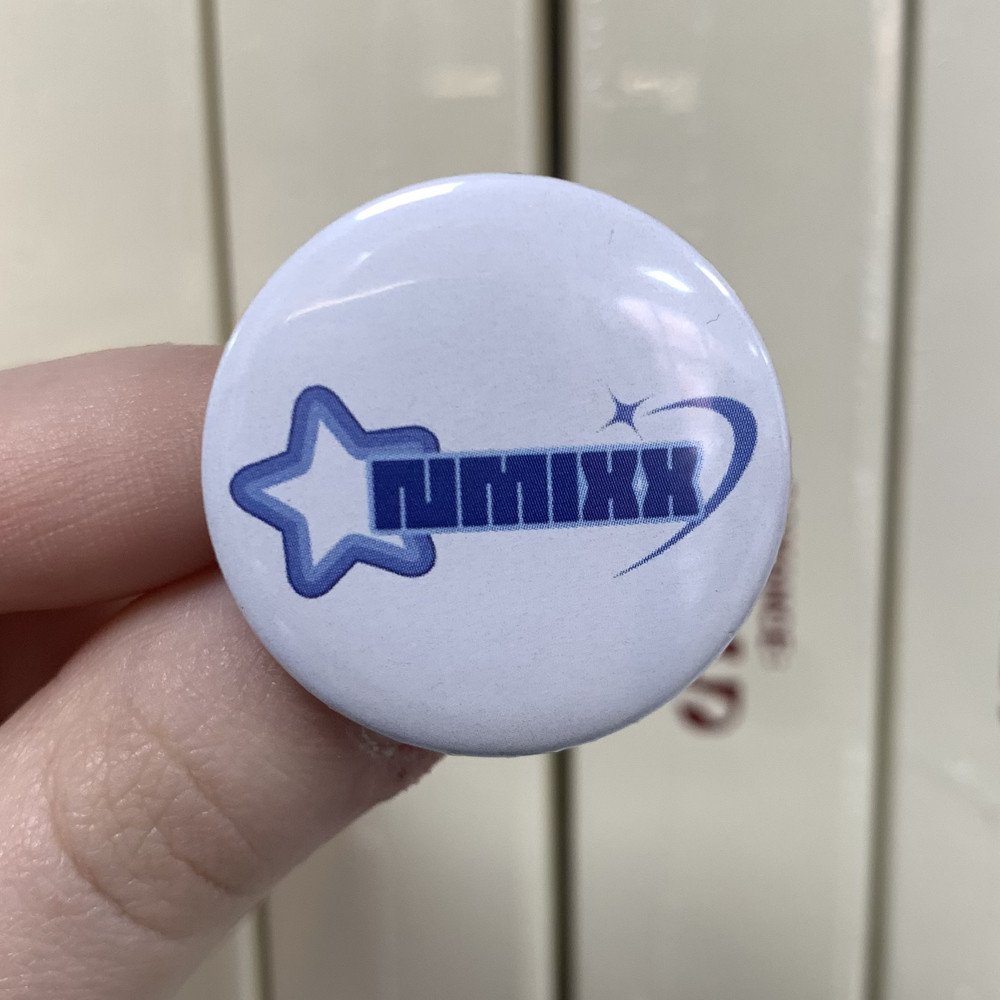 Міні значок Nmixx