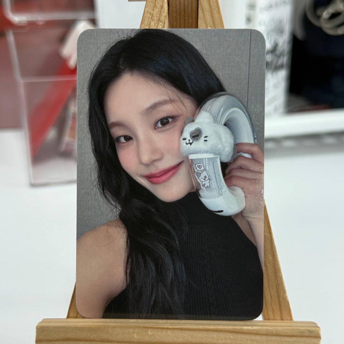 Офіційна картка ITZY WITHMUU