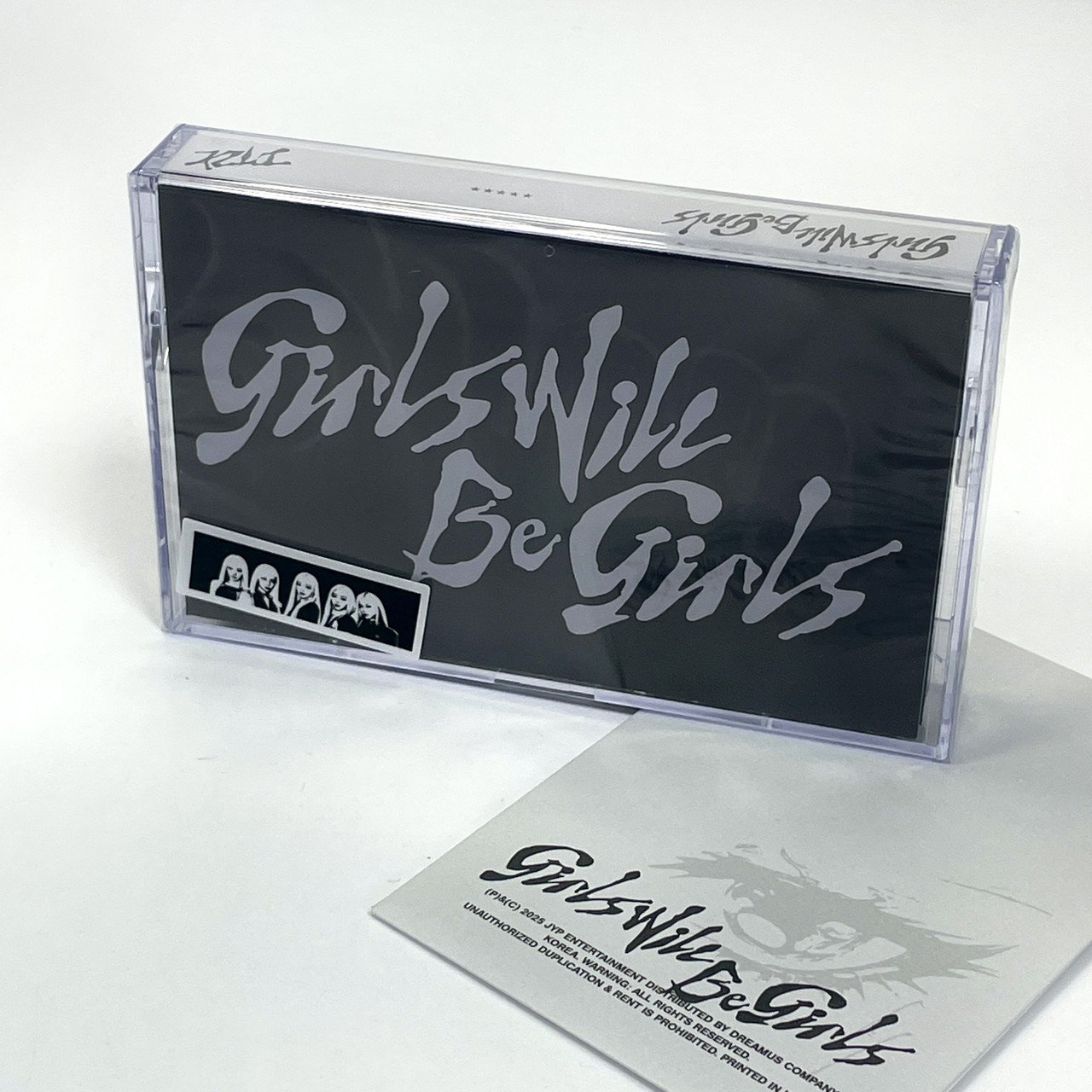 ITZY - Girls Will Be Girls (Cassette Ver. Black)