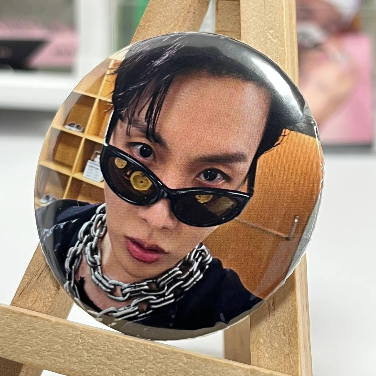 Значок  BTS